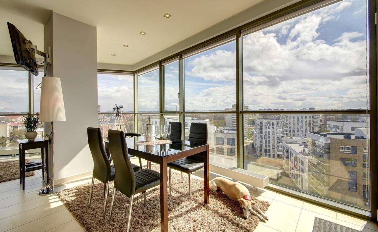 Helios Luxury Apartment In Vilnius Skyscraper Exterior foto